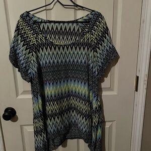 Chevron Patterned Women's Top - Black, Blue, Green